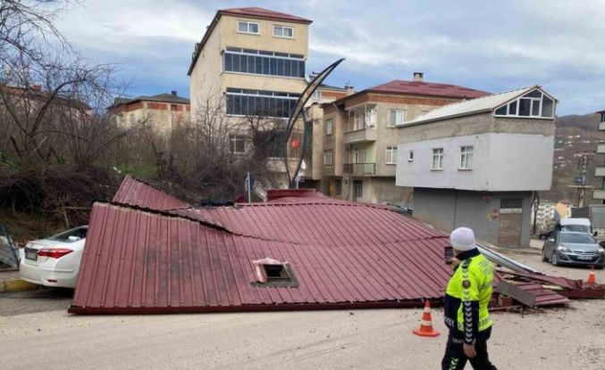 Ordu’da fırtına hayatı olumsuz etkiledi