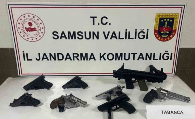 Samsun’da cephanelik gibi ev: 8 tabanca ve 800 mermi ele geçirildi