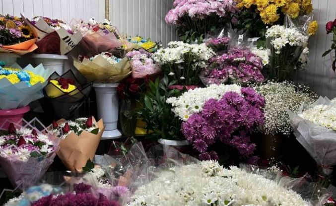 Sevgisini çiçekle anlatanlar çiçek tercih ediyor