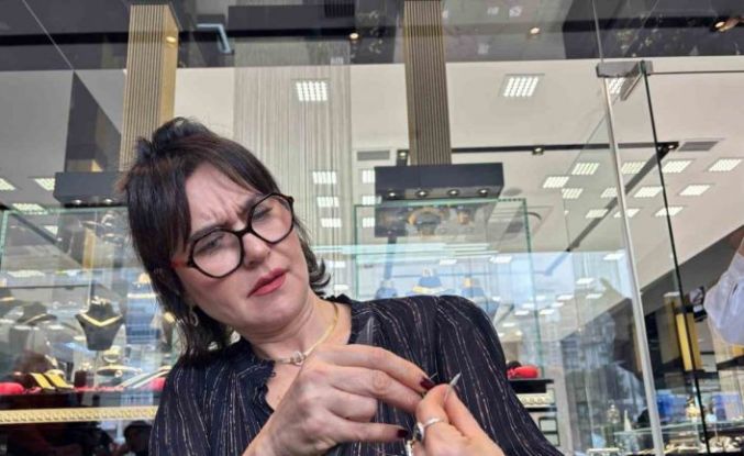 Şevval Sam Trabzon hasırına ilmek attı