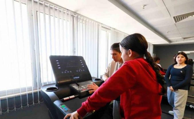 Sporcuların faydalandığı salon yeni ekipmanlarla donatıldı