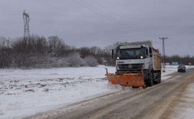 Tekirdağ’da kar mesaisi: Ekipler teyakkuzda