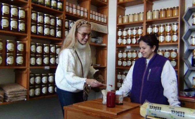 Tuğba Özay’dan Kars’ta Birlik ve Beraberlik Mesajı: "Emperyalizmin oyununa gelmeyelim"