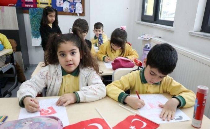 Tunceli’de ilk ders "Bayrak sevgisi"