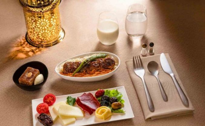 Türk Hava Yolları’ndan Ramazan ayına özel uçak içi ikramlar