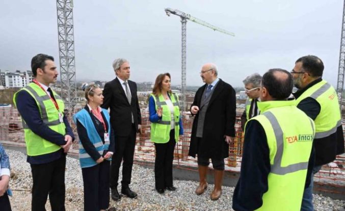 Vali Köşger, Denizli Acil Durum Hastanesi inşaatının son durumu hakkında bilgi aldı