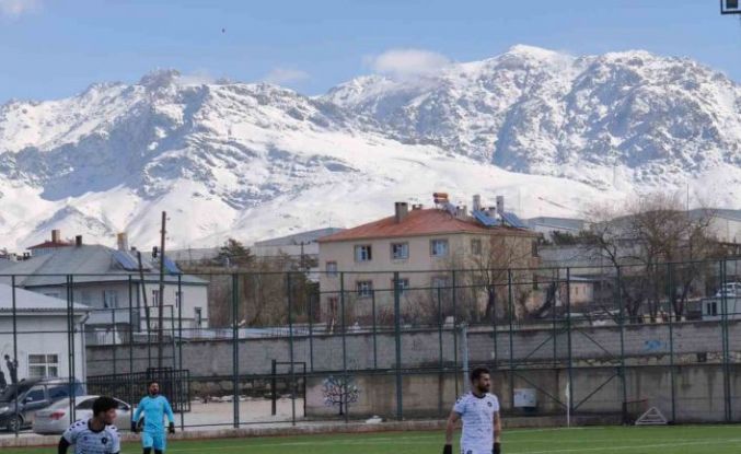 Van’da amatör futbol maçları devam ediyor