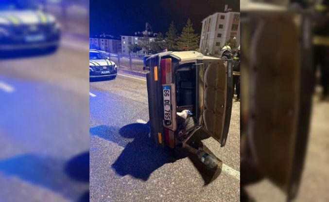 Yozgat’ta otomobil yan yattı, 3 kişi yaralandı