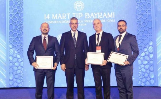 Adanalı sağlıkçılara "Yılın Hekimi" ve "Yılın Sağlık Çalışanı" ödülü