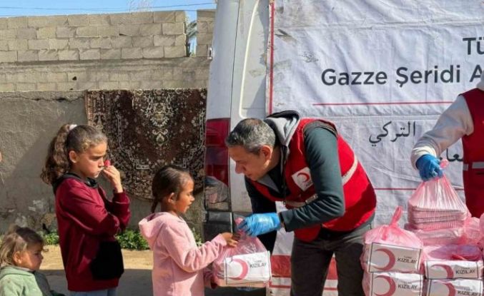 Ağrı’da öğrenciler Gazze için 650 bin lira bağış topladı