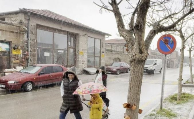 Aksaray’ın Güzelyurt ilçesinde şiddetli yağış etkili oluyor