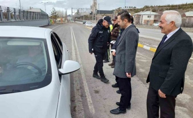 Aşkale’de bayramın manevi atmosferi yollara taşındı