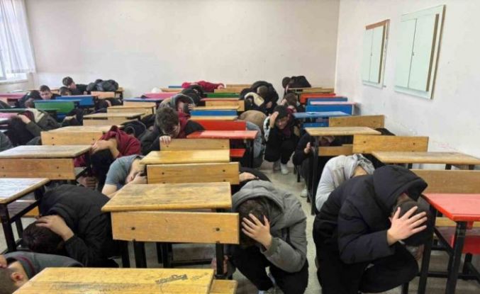 Babaeski’de öğrencilere deprem ve yangın eğitimi