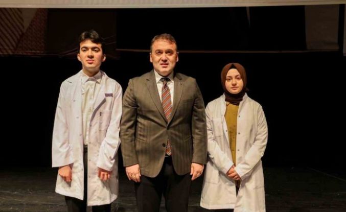 Bilecik’te Tıp Fakültesi öğrencileri beyaz önlüklerini giydi