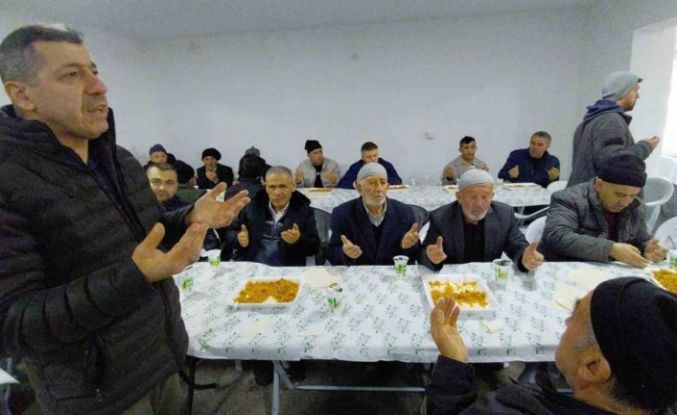 Bolu’da köy halkı geleneksel bayram yemeğinde buluştu