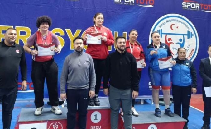 Burdurlu genç halterci, Türkiye ikincisi oldu