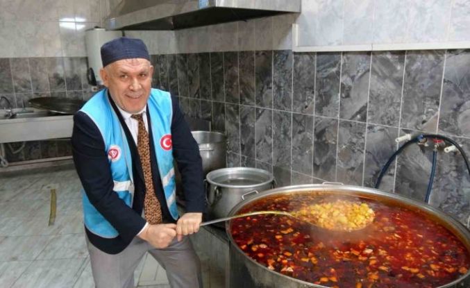 Cami cemaatinin dayanışmasıyla günlük bin 500 kişiye iftar veriliyor