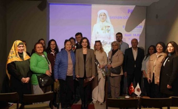 Çanakkale’de "Savaşın Gölgesinde Kadın" Paneli Düzenlendi