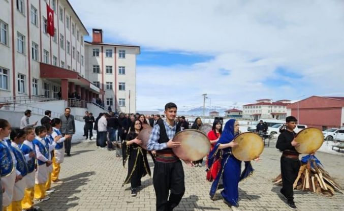 Diyadin’de nevruz coşkusu renkli etkinliklerle kutlandı