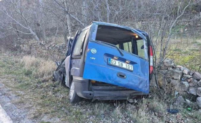 Hurdaya dönen araçlarda 1 kişi öldü, bir kişi yaralandı