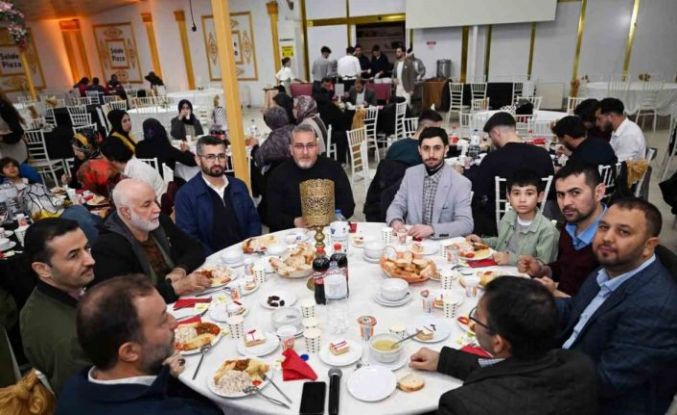 İlahiyat Fakültesinde 250 kişilik dev iftar buluşması