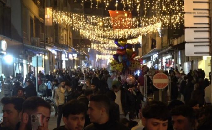Kilis’te iftar sonrası Cumhuriyet Caddesi hareketlendi