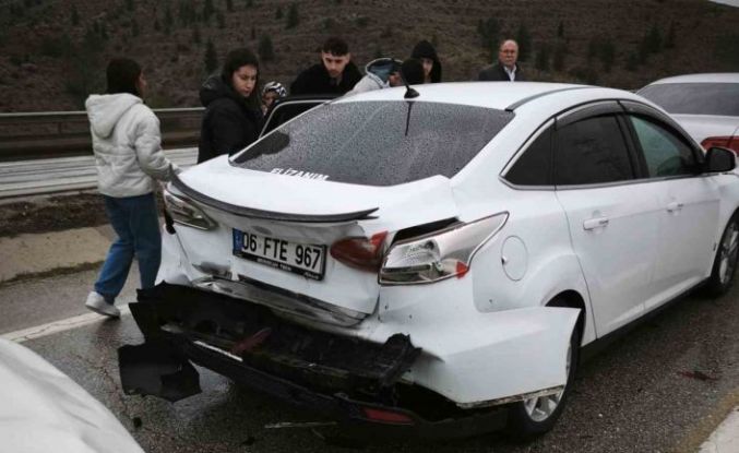 Kırıkkale’de zincirleme kaza: 3 yaralı