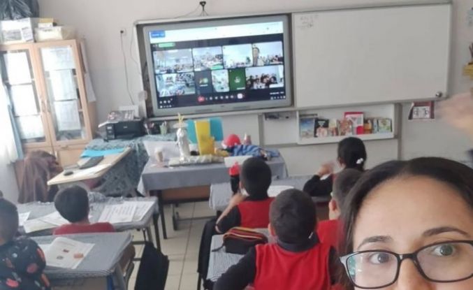 Köyceğiz Yangı İlkokulu öğrencileri 10 ülkeyle iletişim kurdu