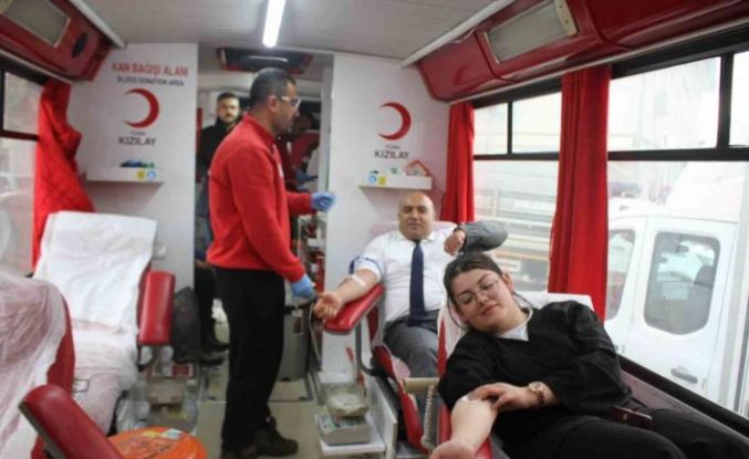 Malazgirt’te kan bağışı kampanyasına yoğun ilgi