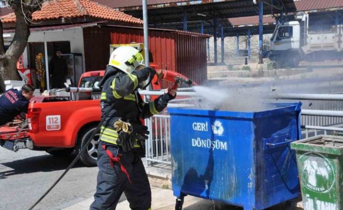 Menteşe’de çöp konteyneri yangını