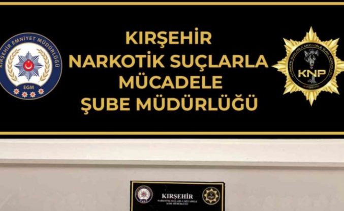 Polis durdurduğu araçta uyuşturucu ele geçirdi