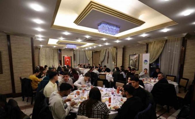 Sakarya’da protokol ve sağlık camiası iftarda buluştu