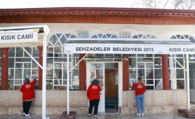 Şehzadeler Belediyesinden camilerde temizlik seferberliği
