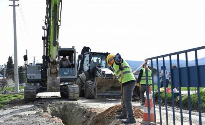 Selendi’de iki mahallenin daha altyapı sorunu tarih oluyor