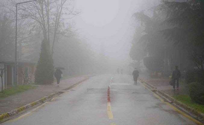 Sis ve yağmur etkili oldu: Kampüste görüş azaldı