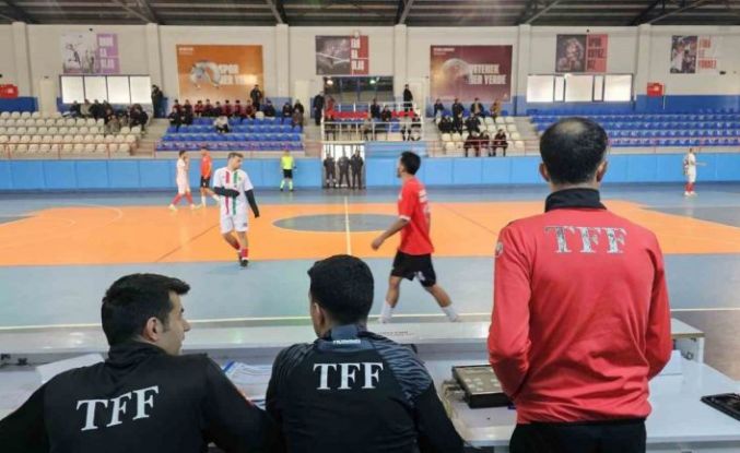 TFF Futsal Ligi Tatvan Etabı devam ediyor