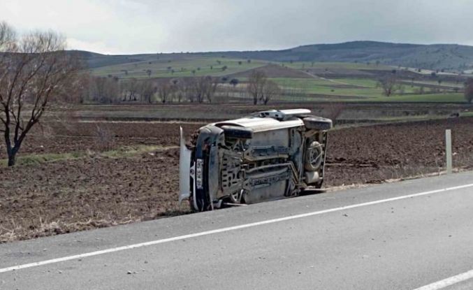 Tokat’ta kaza yapan otomobil devrildi: 3 yaralı