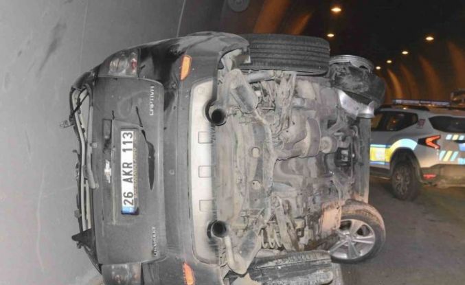 Tünelde kaza, 2 kişi yaralandı