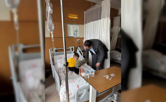 UDER’den hastanede tedavi gören çocuklara bayram ziyareti