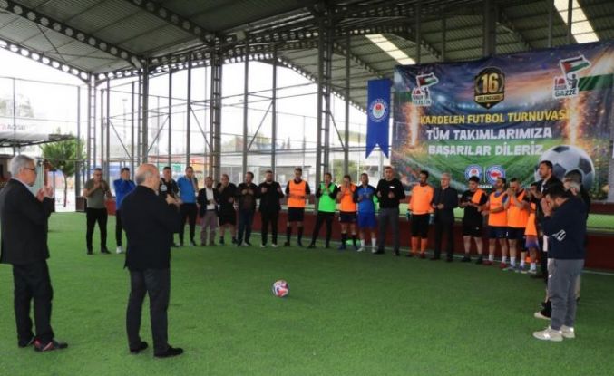 16. Kardelen Çiçeği Futbol Turnuvası "Özgür Gazze" temasıyla başladı