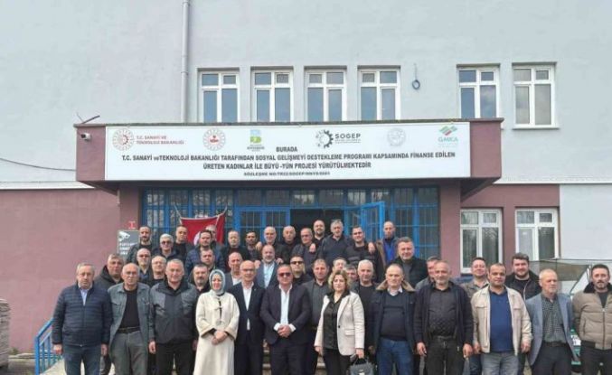 AK Parti Manyas ilçe teşkilatı muhtarlarla istişare toplantısı yaptı