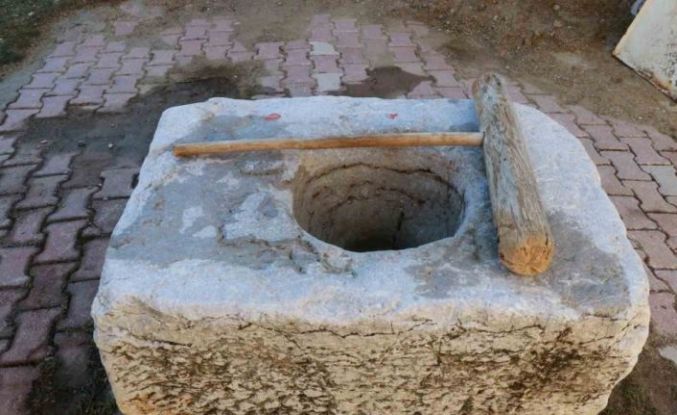 Asırlık dibek, köyün ortak mirası oldu