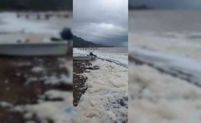Ayvacık’ta deniz köpürdü