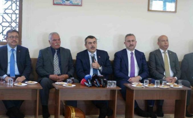 Bakan Tekin: "Müfredatımızın içerisine çocuklarımızın dini inançlarını öğrenebilecekleri yeni dersler ekledik"