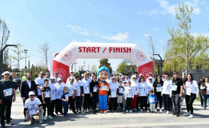 Balıkesir’de adımlar otizm farkındalığı için atıldı