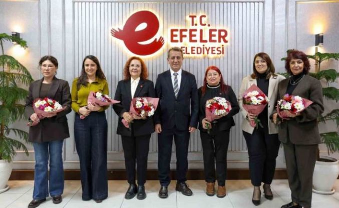 Başkan Yetişkin’den kadın meclis üyelerine anlamlı davranış