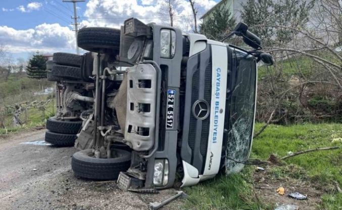 Beton mikseri devrildi: 1 yaralı