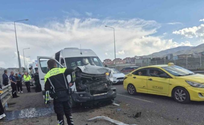 Bingöl’de zincirleme kaza: 3 yaralı