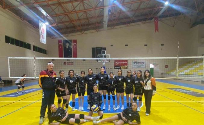 Burhaniye’de Geleneksel Çocuk Sporcular Şenliği başladı