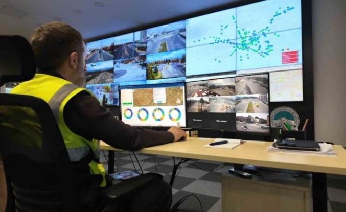 Büyükşehirden trafiğin kalbi ‘Kartal’da akıllı sistemlerle 7/24 kesintisiz yönetim